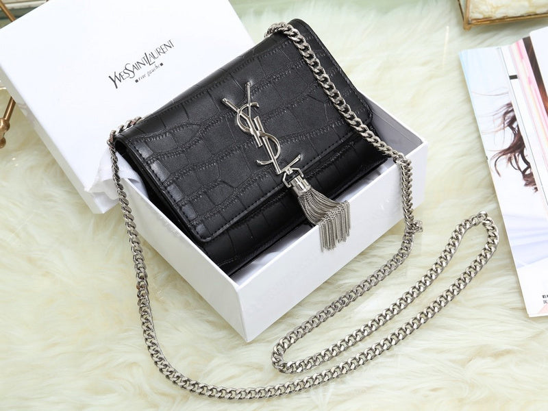 Amelia - YSL Bag - 3557