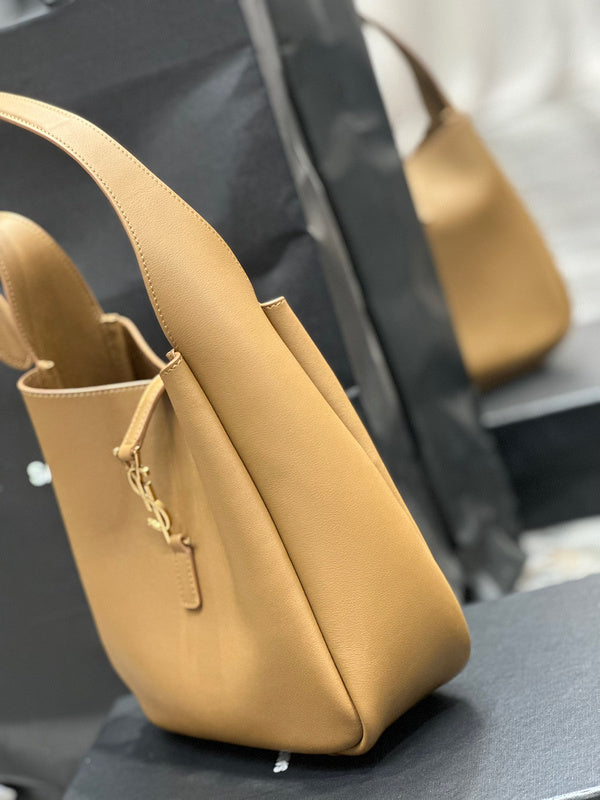 Amelia - YSL Bag - 3969