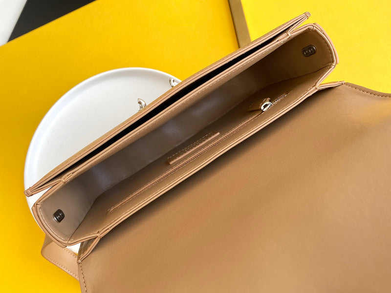 Amelia - YSL Bag - 4153