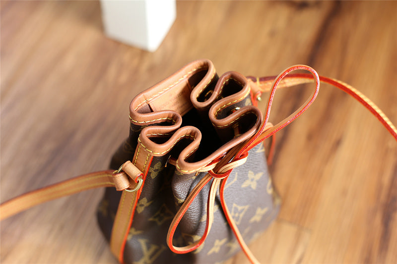 Fan Fashion Lu-Vi bags - 9390