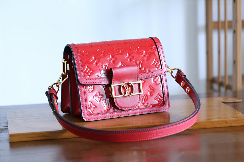 Fan Fashion Lu-Vi bags - 8123