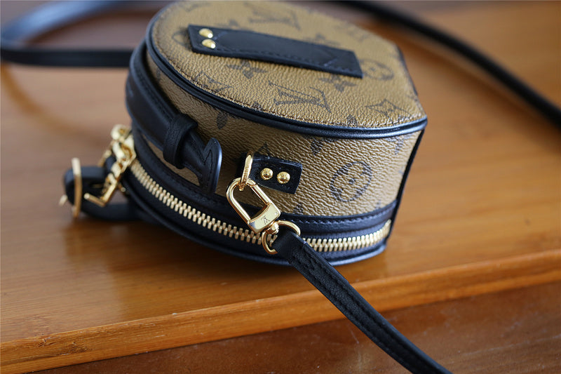 Fan Fashion Lu-Vi bags - 8326