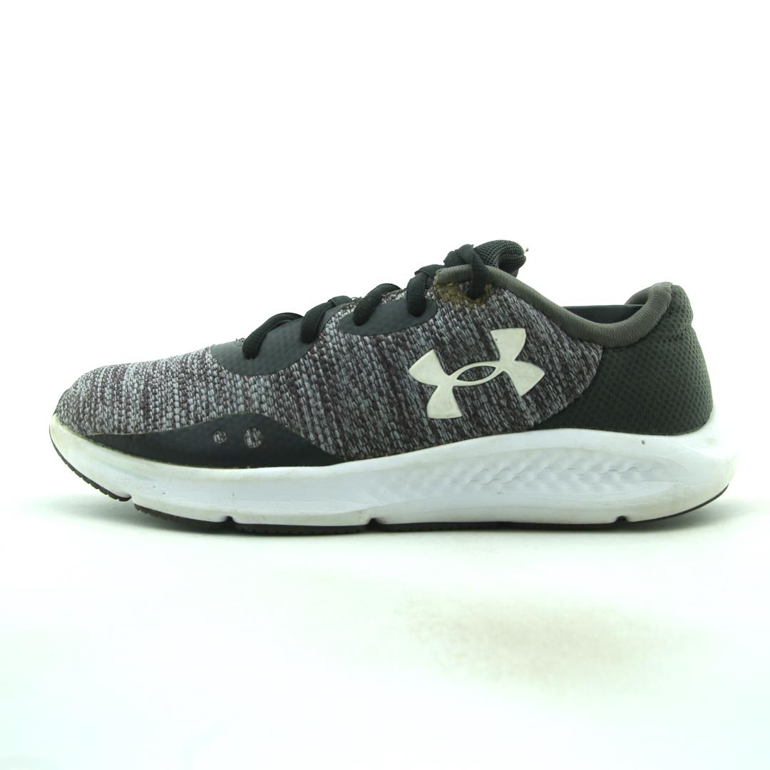 UNDER ARMOUR PURSUIT 3