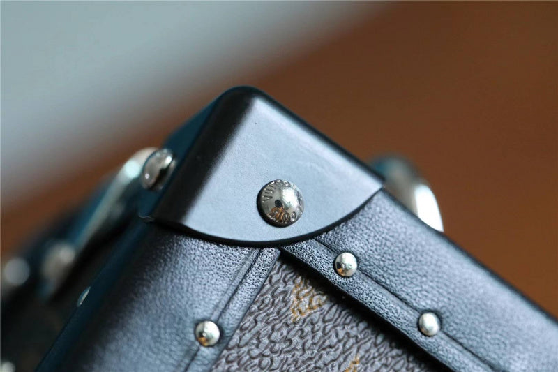 Fan Fashion Lu-Vi bags - 10122