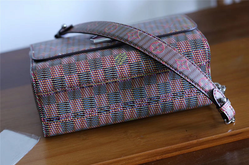 Fan Fashion Lu-Vi bags - 8480