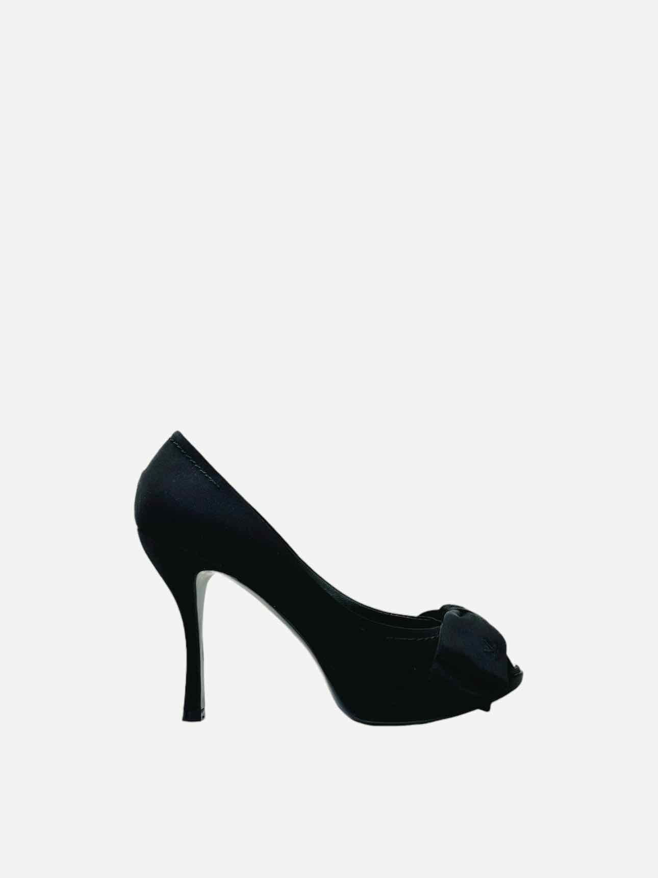 LOUIS VUITTON Black Size EU 37.5 Pumps