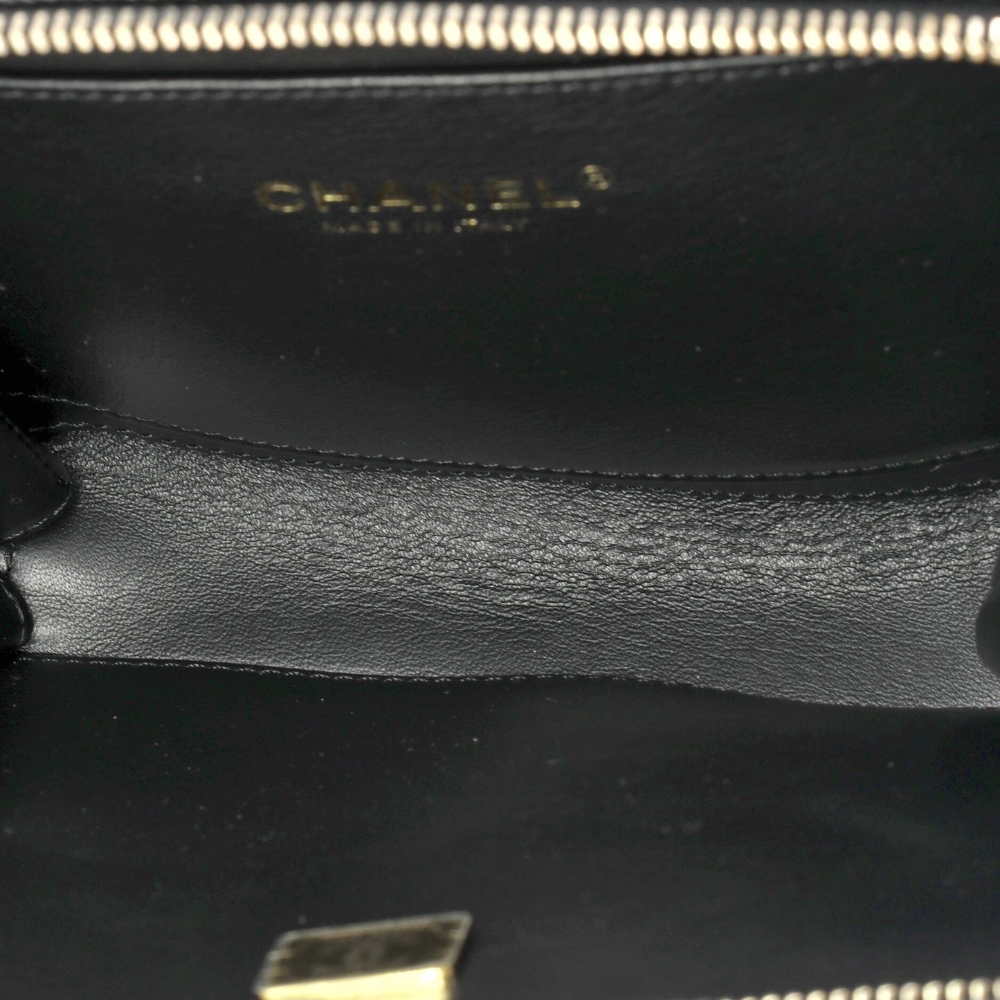 Pick Me Up Logo Handle Vanity Case Quilted Caviar Small