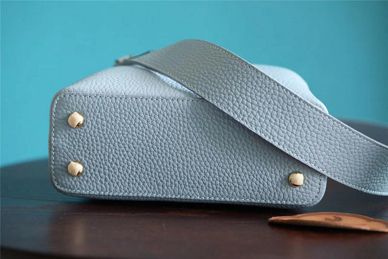 Fan Fashion Lu-Vi bags - 8348
