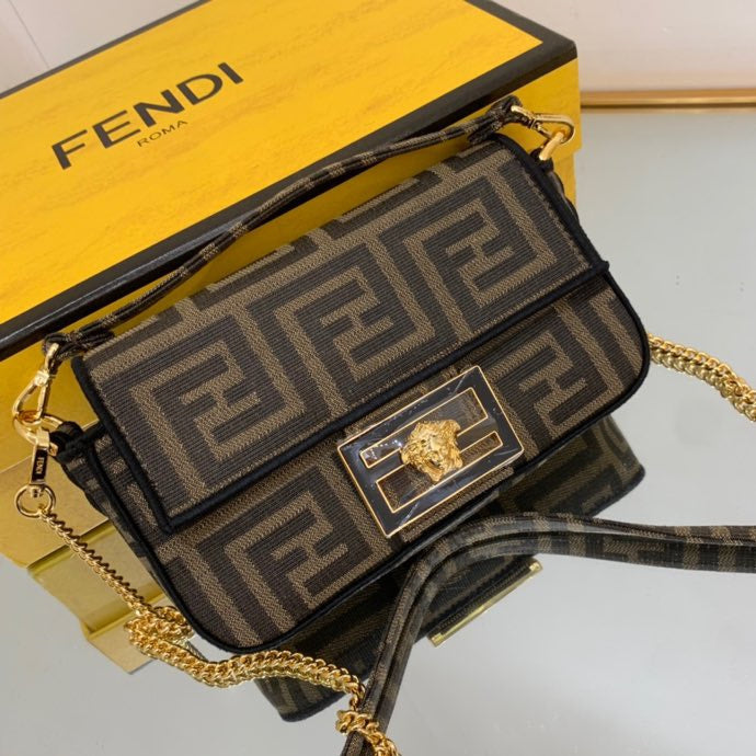 Amelia's Bag Gallery - VAR Bags - 184