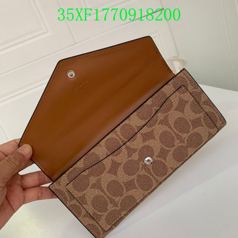 Amelia - CAH Wallet - 085