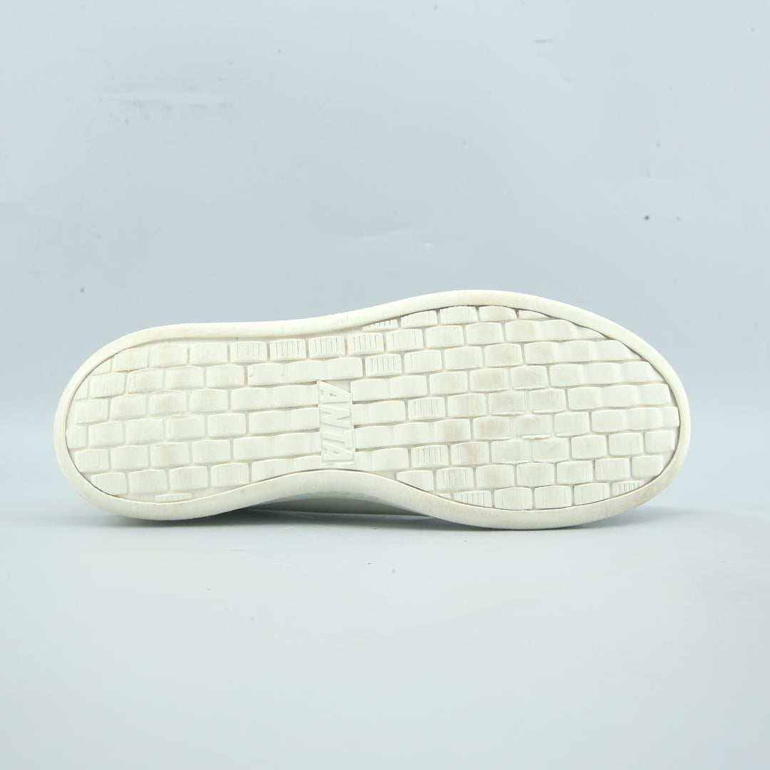 ANTA KEEP MOVING