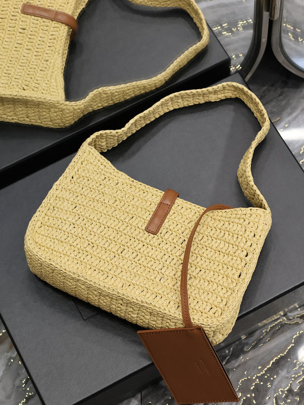 Amelia - YSL Bag - 1827