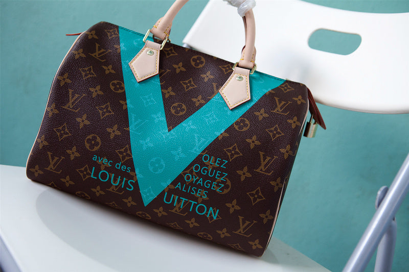 Fan Fashion Lu-Vi bags - 8184