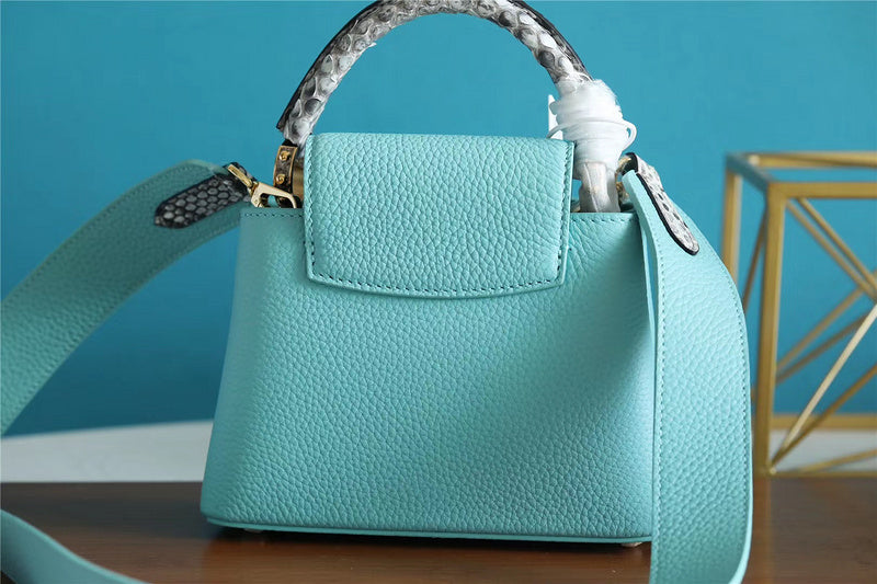 Fan Fashion Lu-Vi bags - 8343