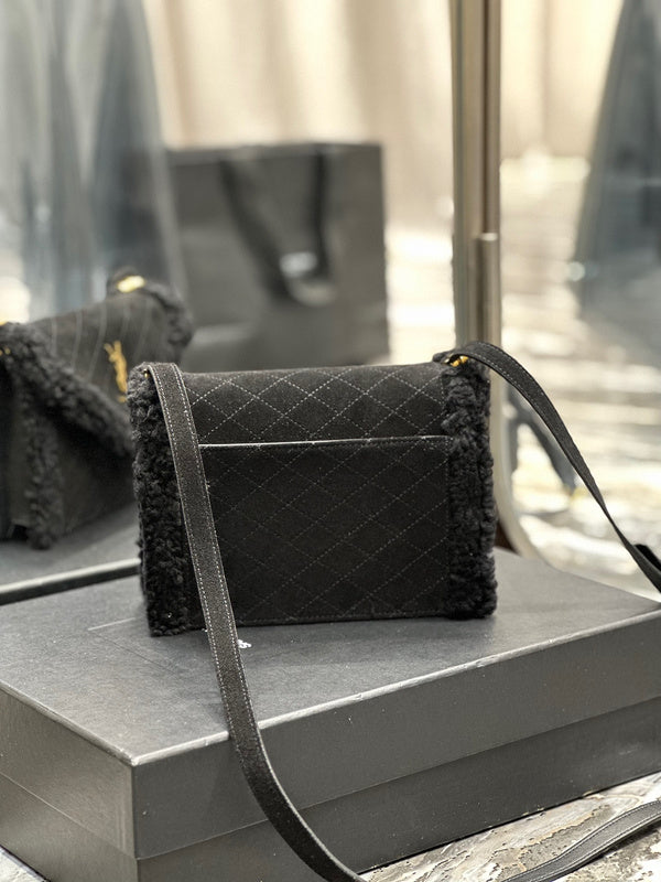 Amelia - YSL Bag - 3934