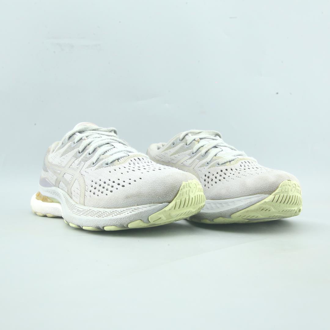 ASICS GEL KAYANO 28