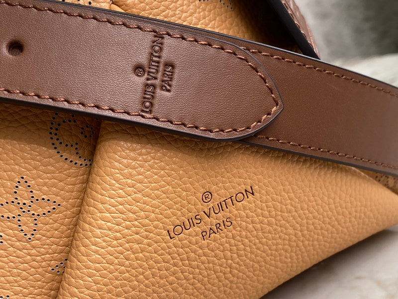 Fan Fashion Lu-Vi bags - 17278