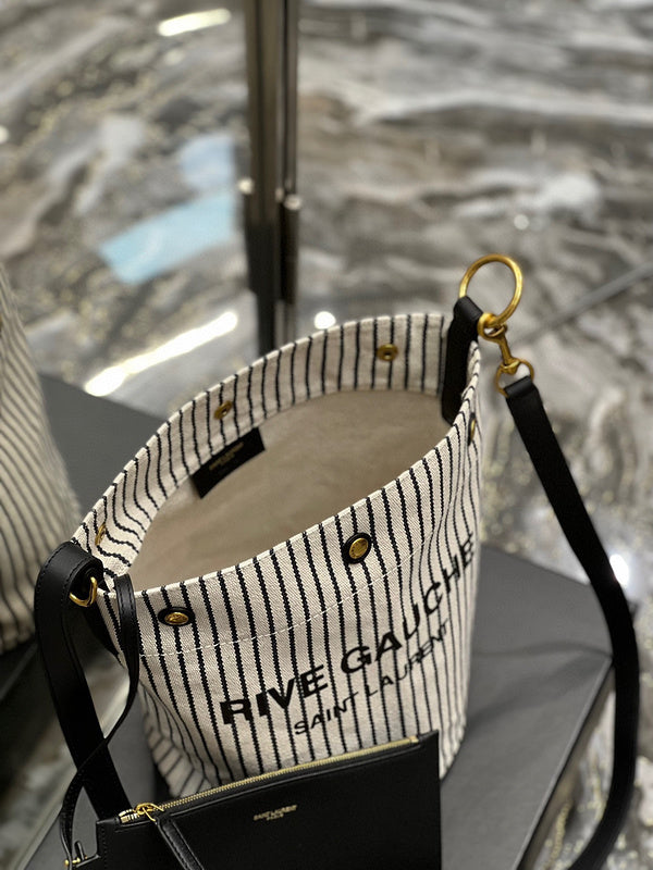 Amelia - YSL Bag - 4223