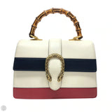 Handbag Luxury Designer By Gucci, Size: Medium