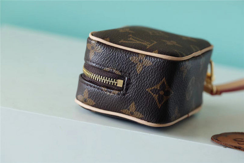 Fan Fashion Lu-Vi bags - 8858