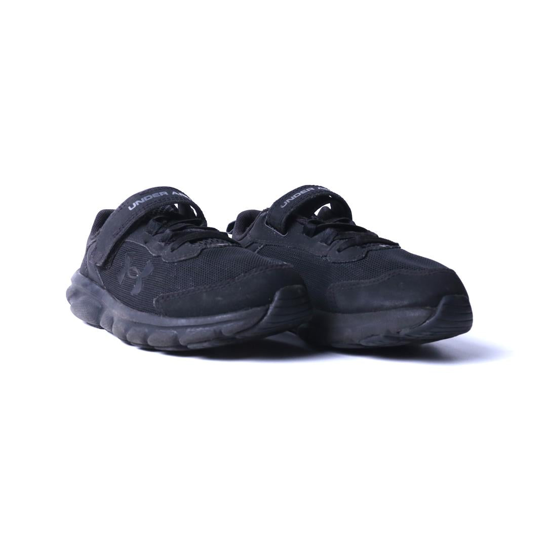 UNDER ARMOUR ASSERT 9