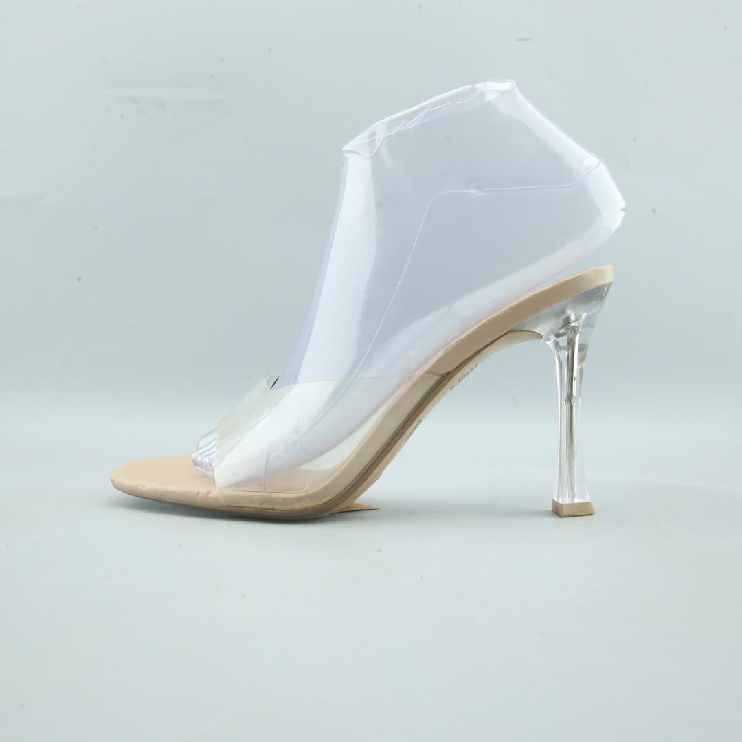 ZARA. .
