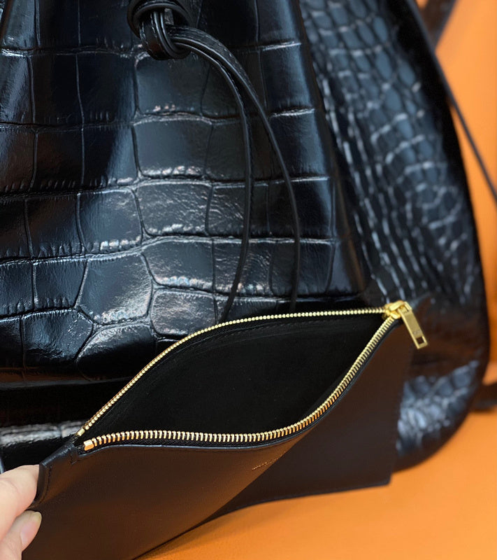 Amelia - YSL Bag - 2049