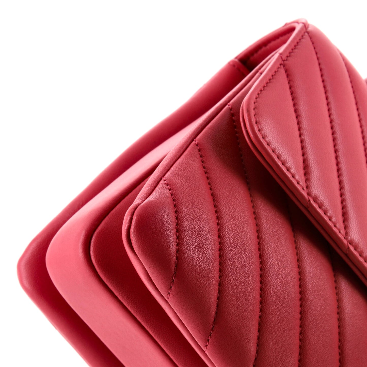 Trendy CC Top Handle Bag Chevron Lambskin Small
