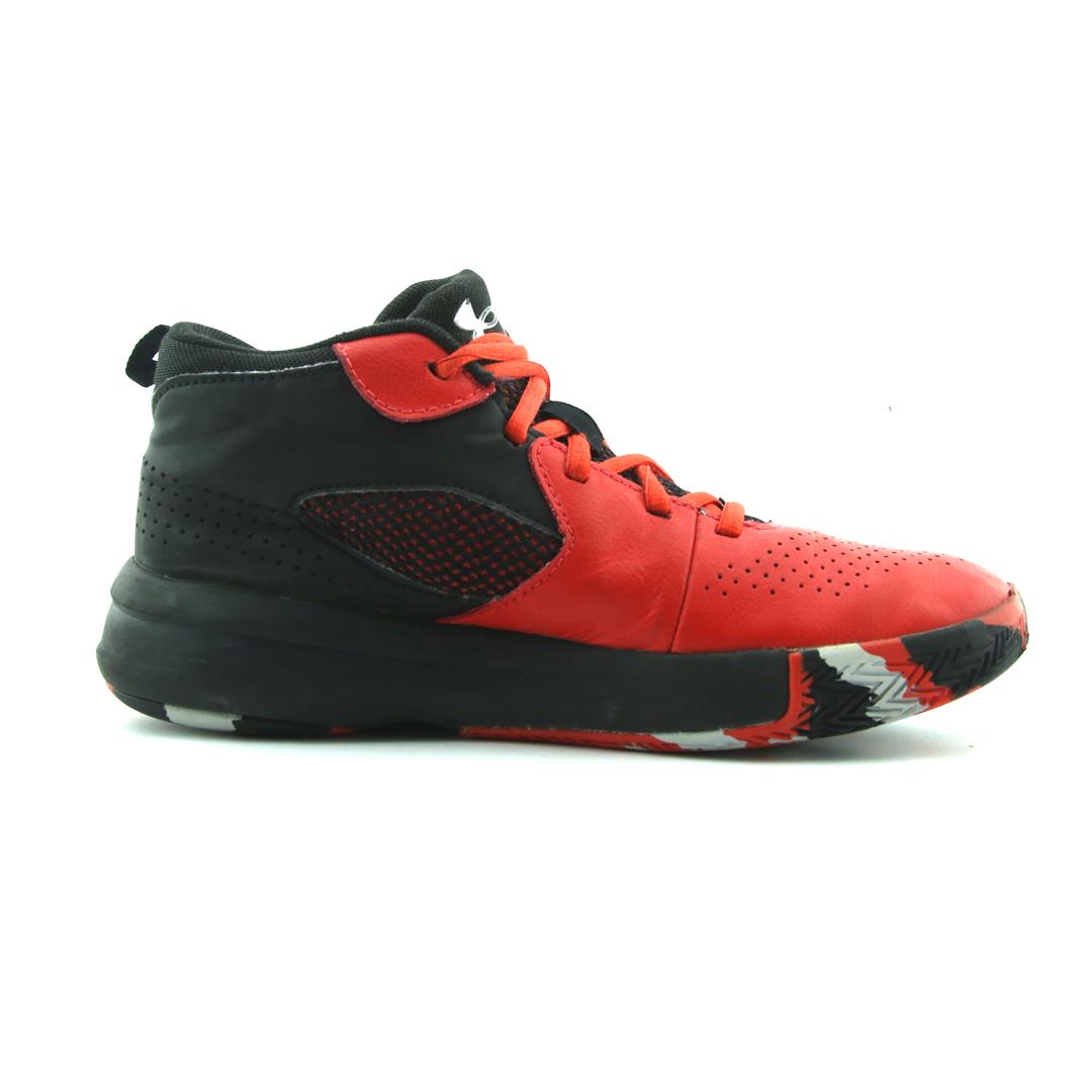 UNDER ARMOUR LOCKDOWN 5
