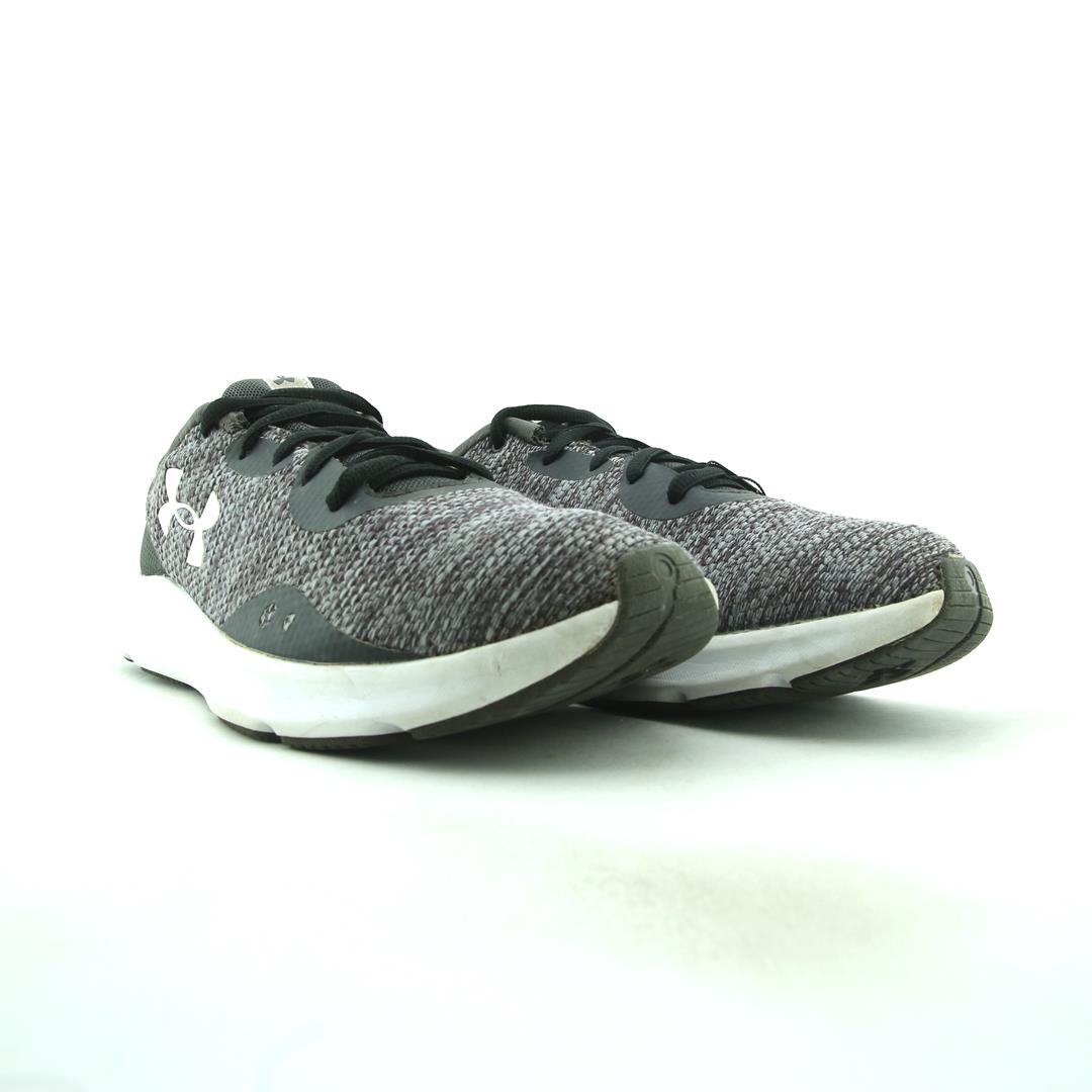 UNDER ARMOUR PURSUIT 3