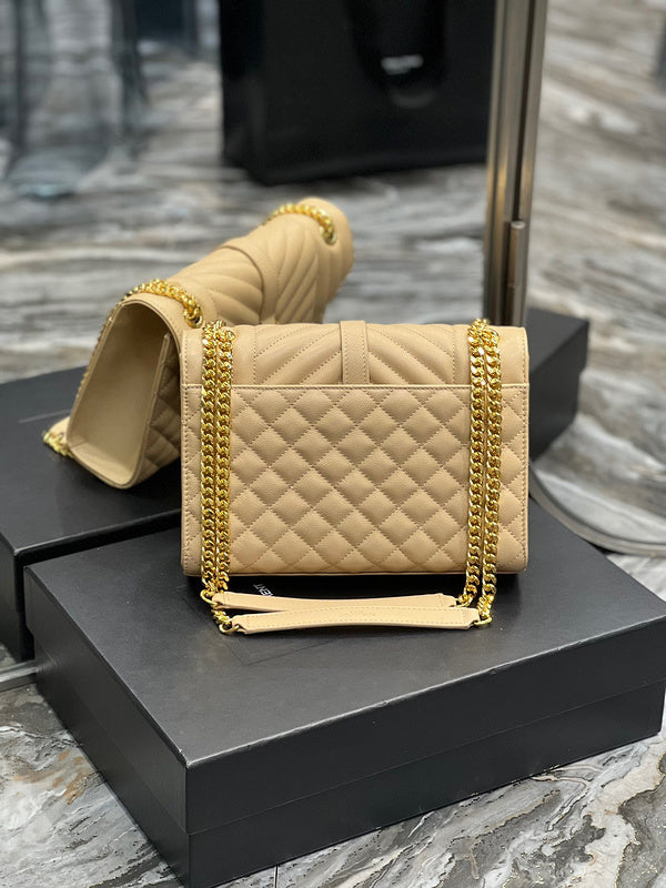 Amelia - YSL Bag - 1898