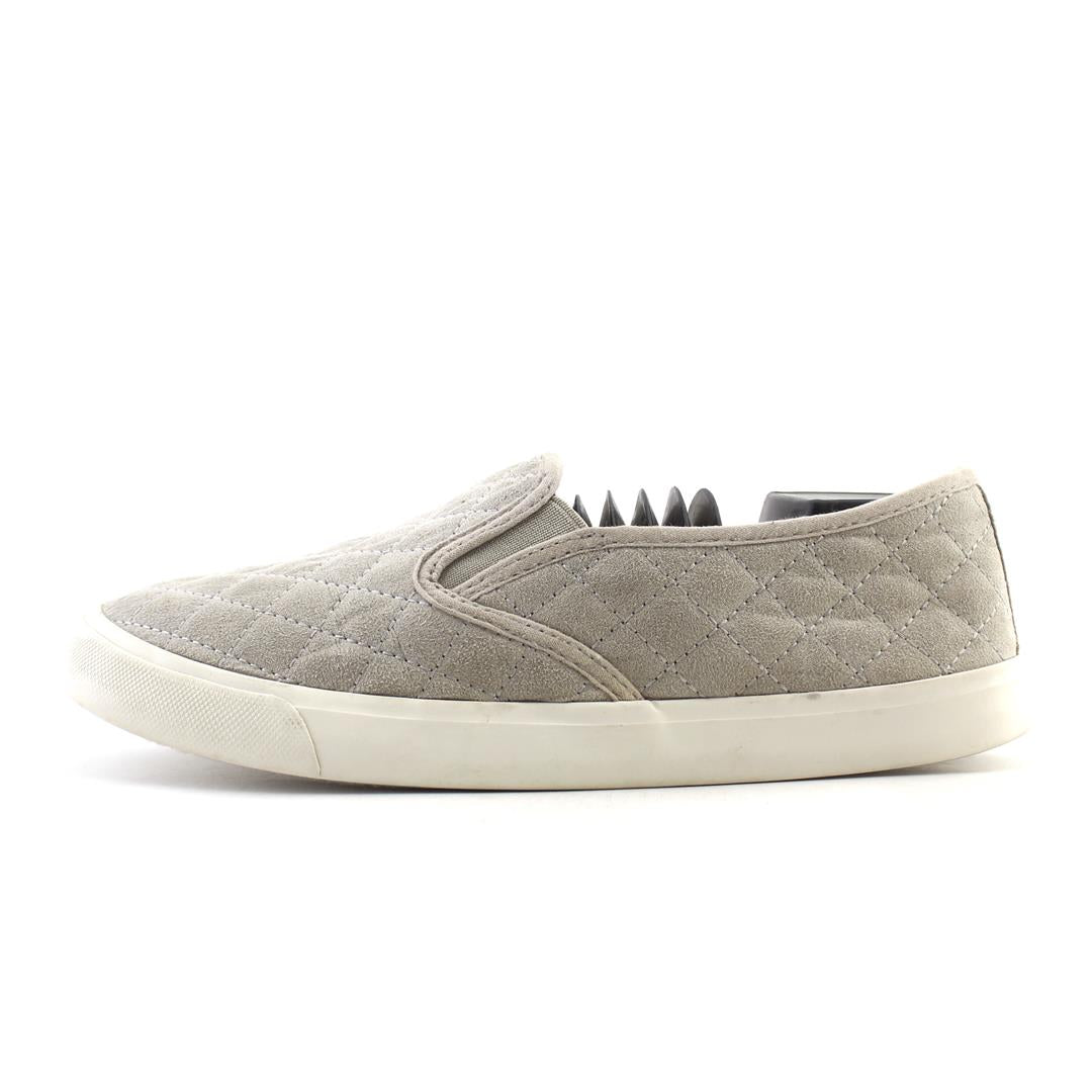 JUSTFAB .