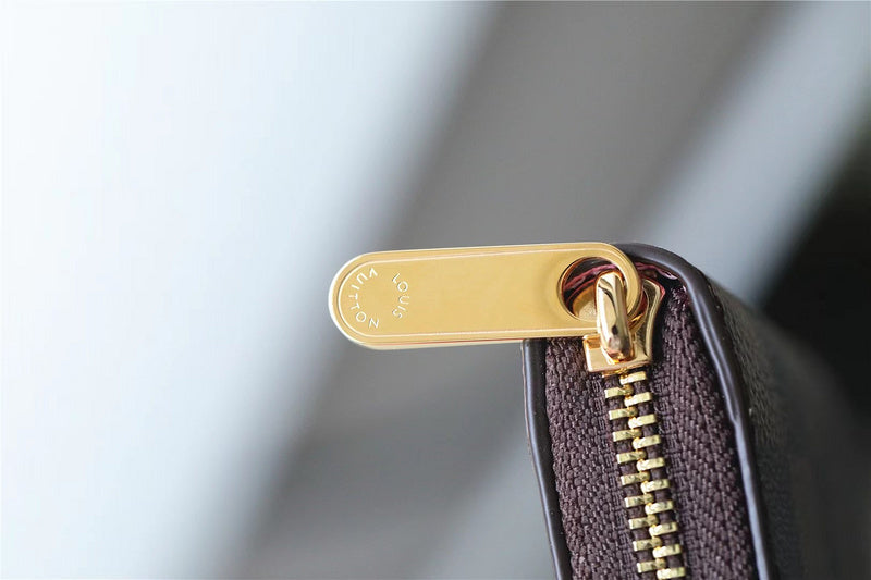 Fan Fashion Lu-Vi bags - 8826
