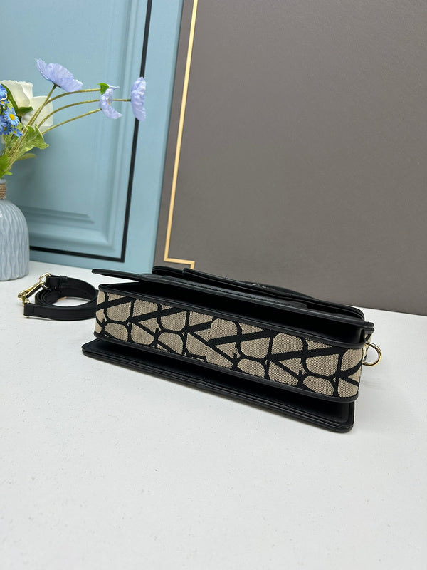 VAL LUXURY BAGS - FOR FASHION LOVERS  AFFORDABLE LUXURY BAGS- 166