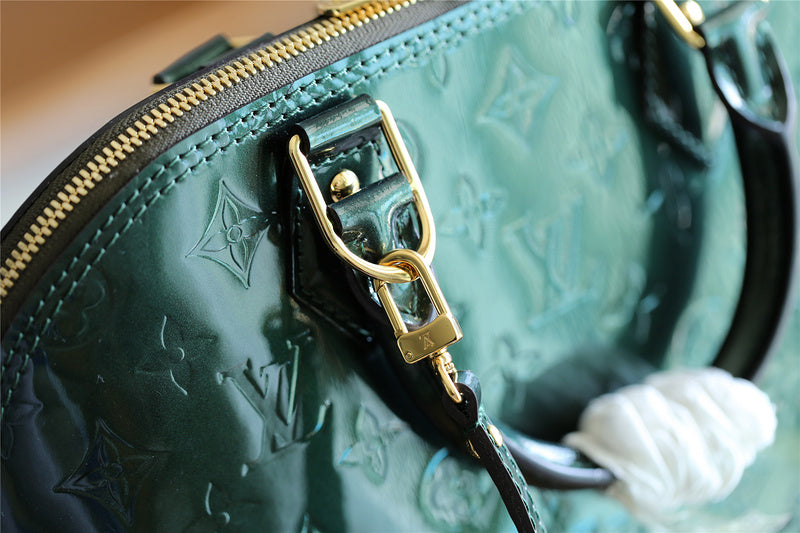 Amelia - LOV Lady Bags - 1870