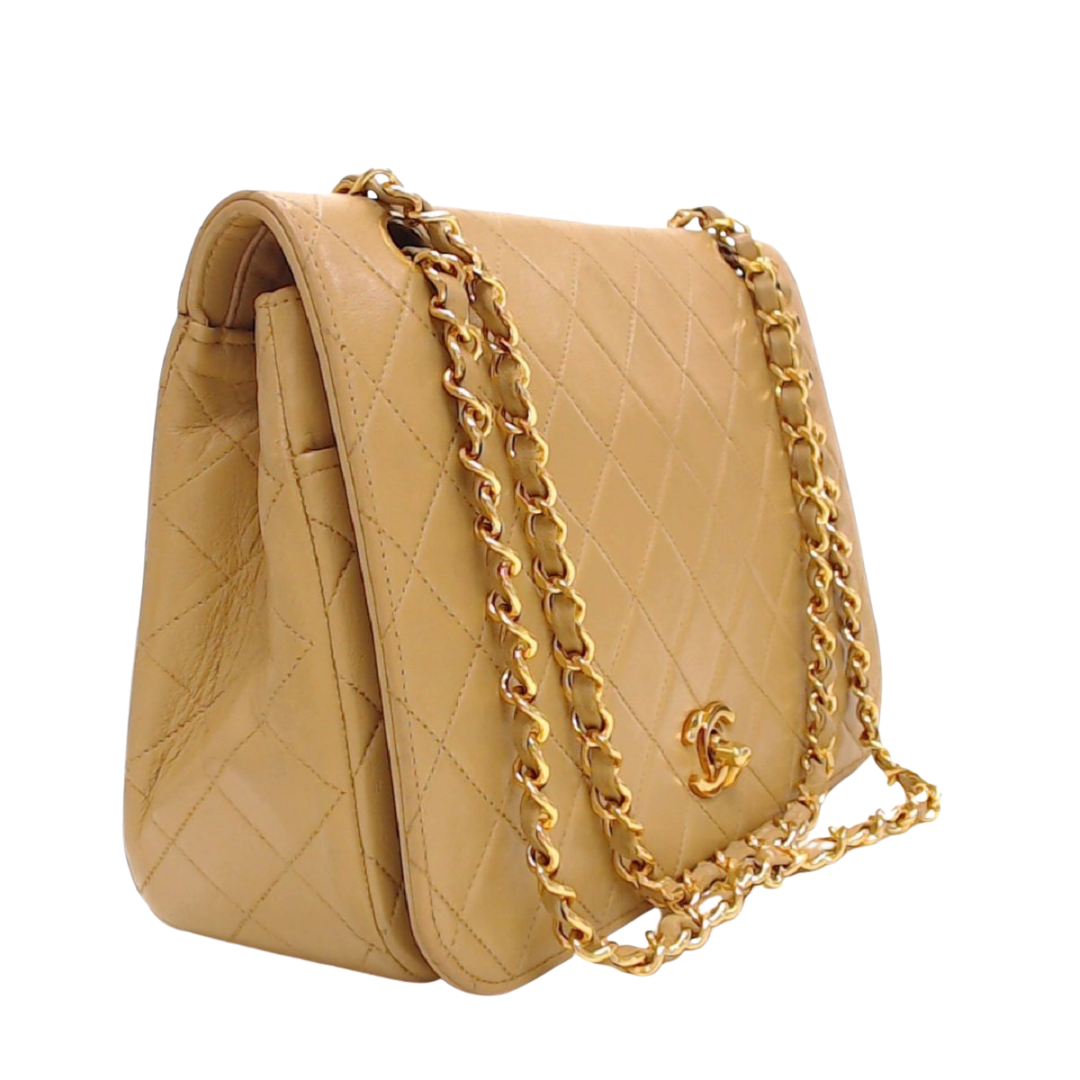 Chanel Beige Full Flap m/ GHW