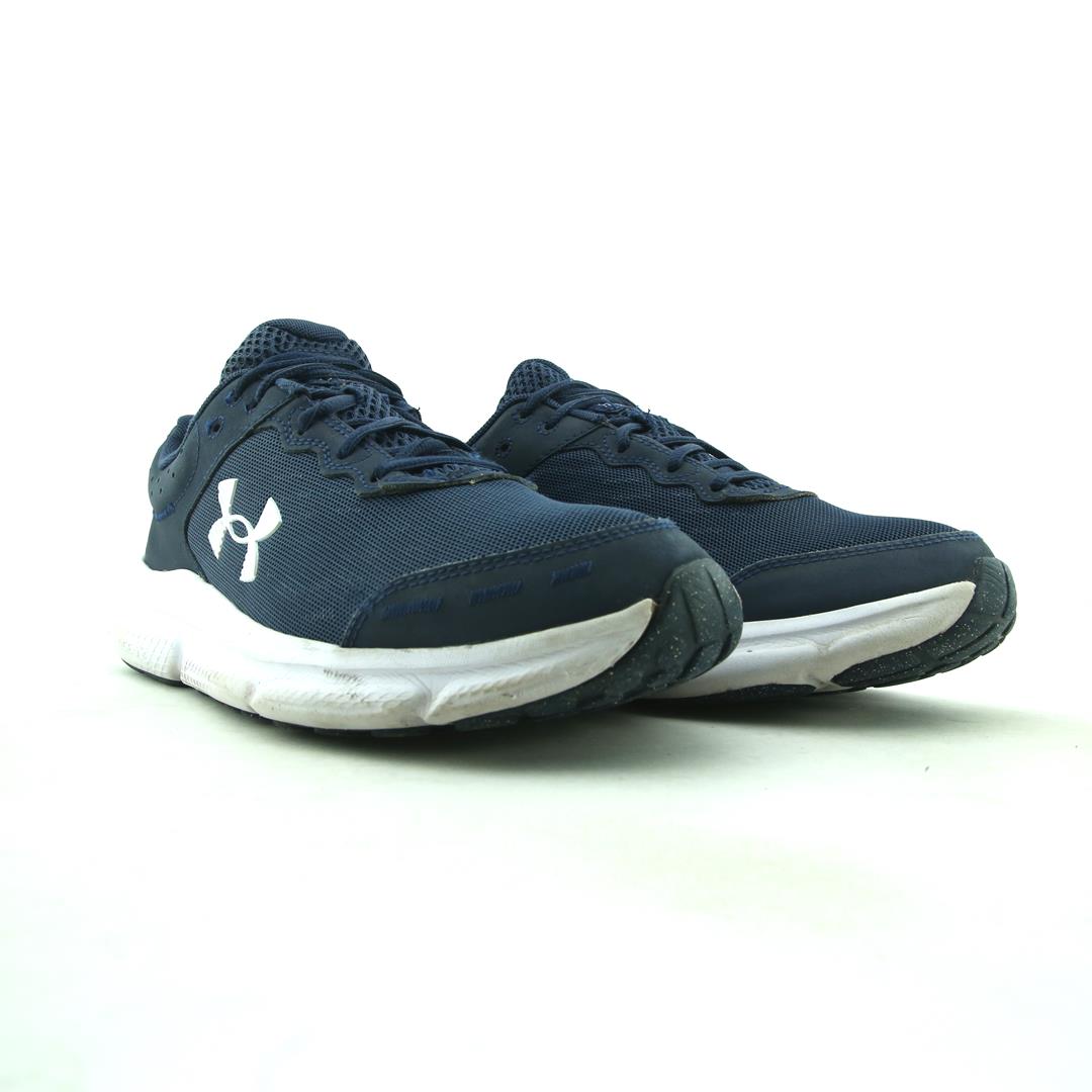 UNDER ARMOUR ASSERT 10