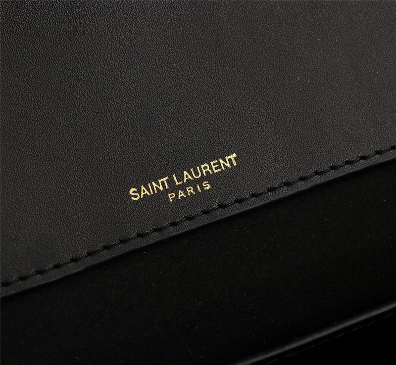 Amelia - YSL Bag - 2914
