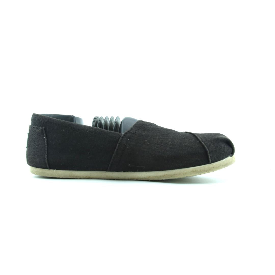 TOMS .