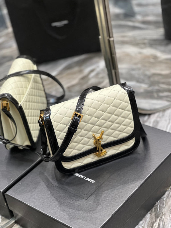 Amelia - YSL Bag - 1839