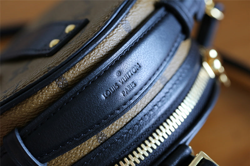 Fan Fashion Lu-Vi bags - 8326