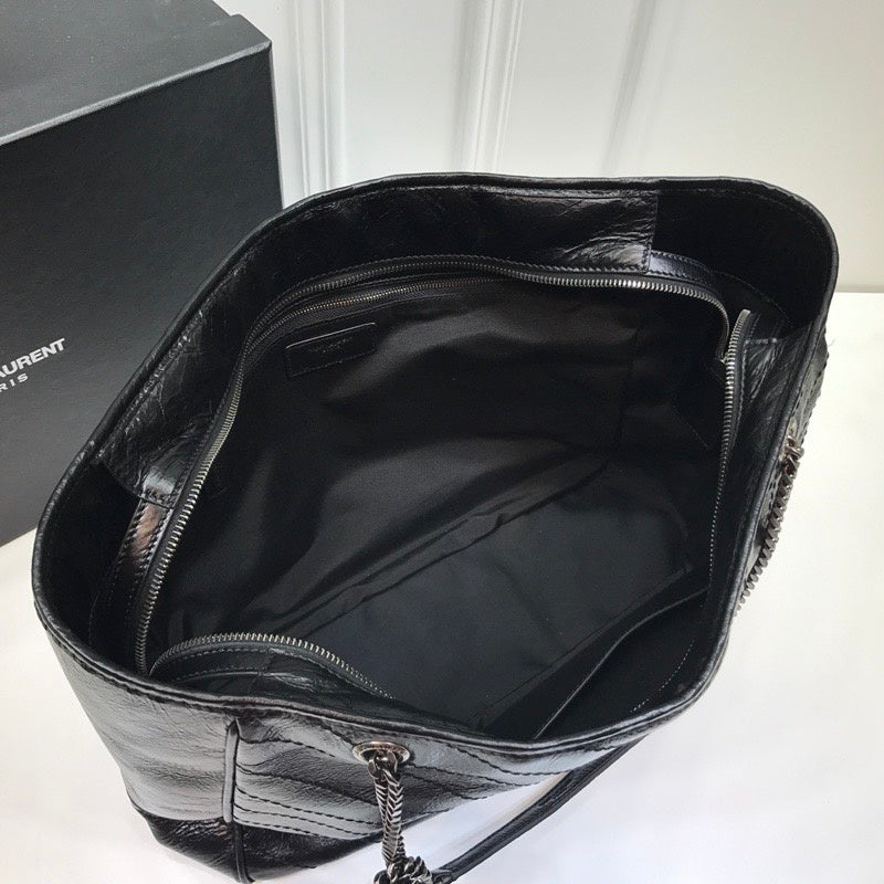 Amelia - YSL Bag - 2220