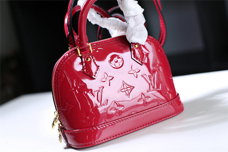 Fan Fashion Lu-Vi bags - 8305