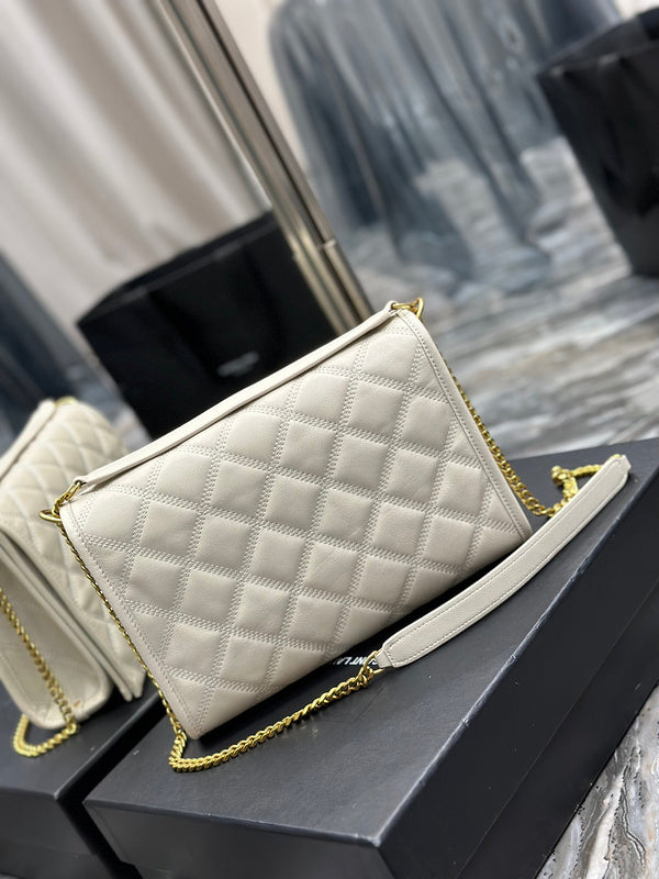 Amelia - YSL Bag - 2470