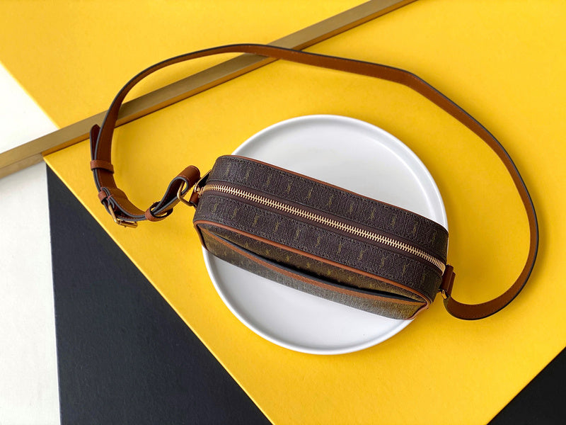 Amelia - YSL Bag - 4156