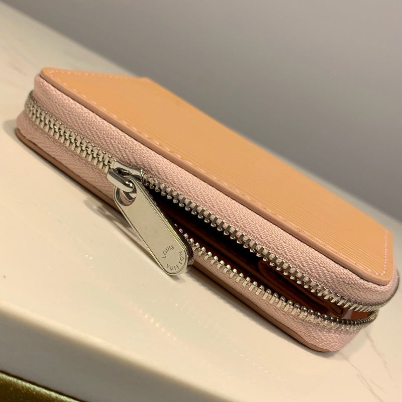 Fan Fashion Lu-Vi bags - 9276