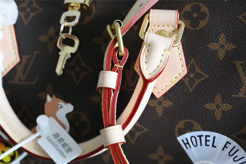 Fan Fashion Lu-Vi bags - 8160