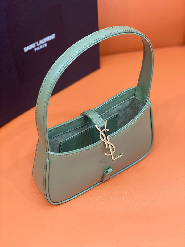 Amelia - YSL Bag - 1990