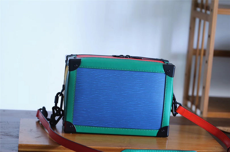 Fan Fashion Lu-Vi bags - 10180