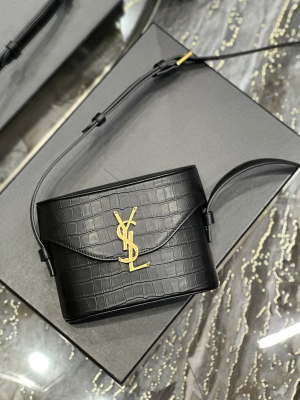 Amelia - YSL Bag - 2514